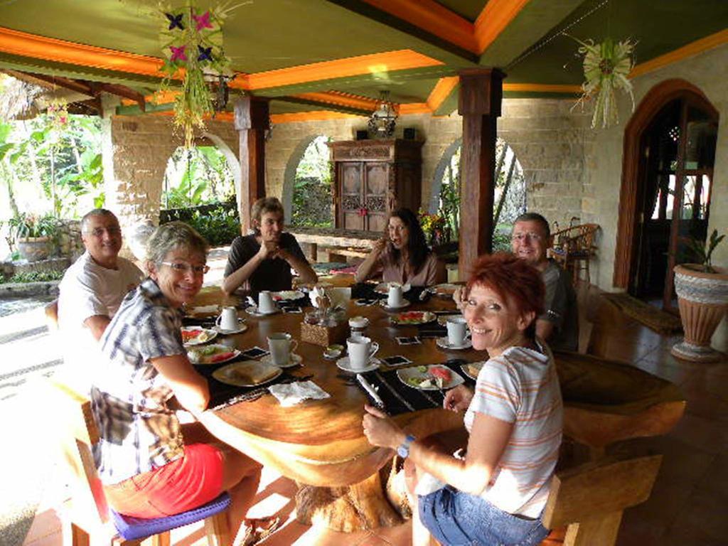 Saudara Home Ubud Esterno foto