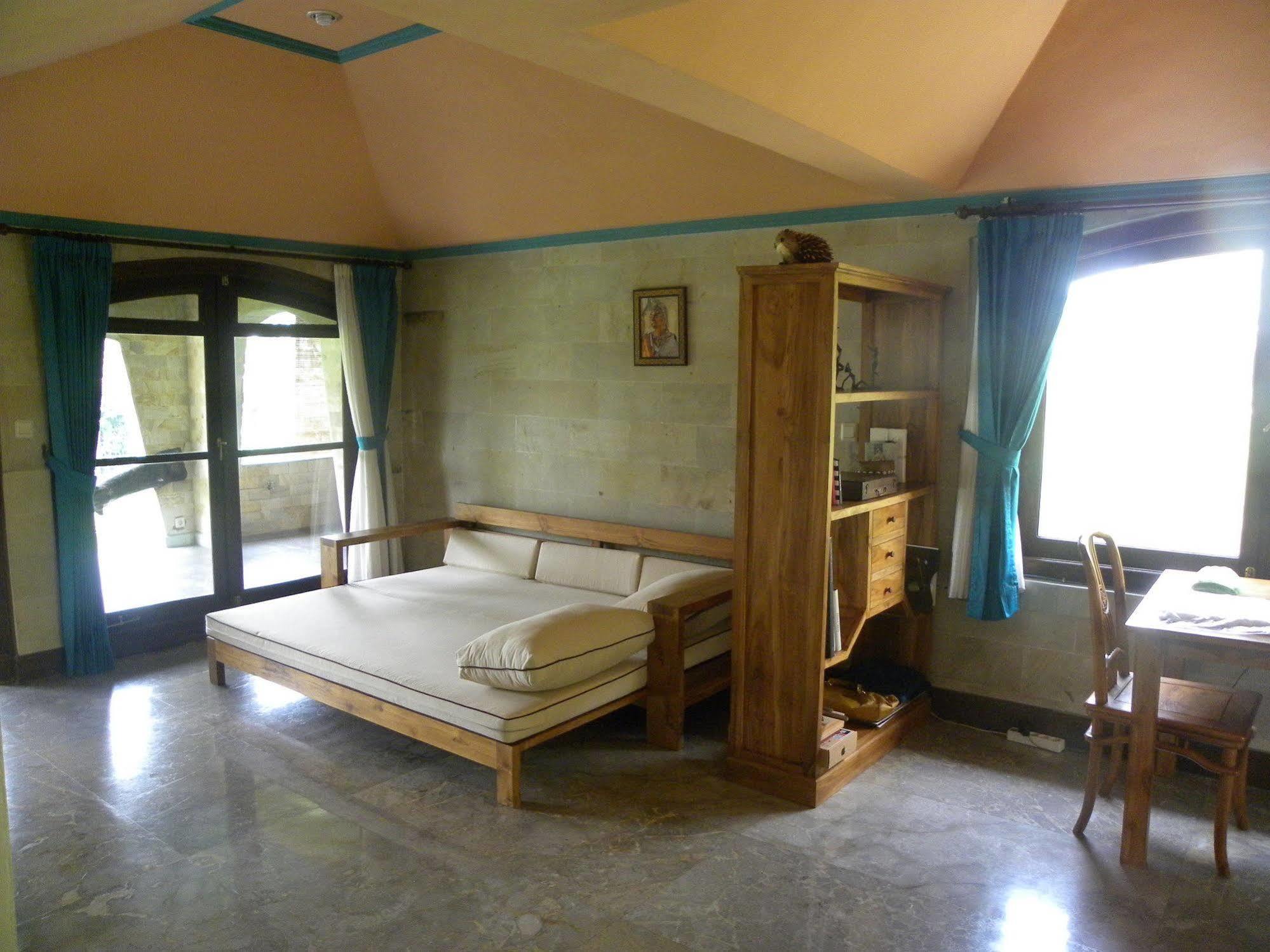 Saudara Home Ubud Esterno foto