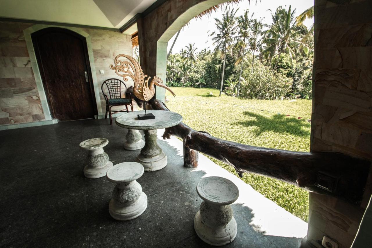 Saudara Home Ubud Esterno foto