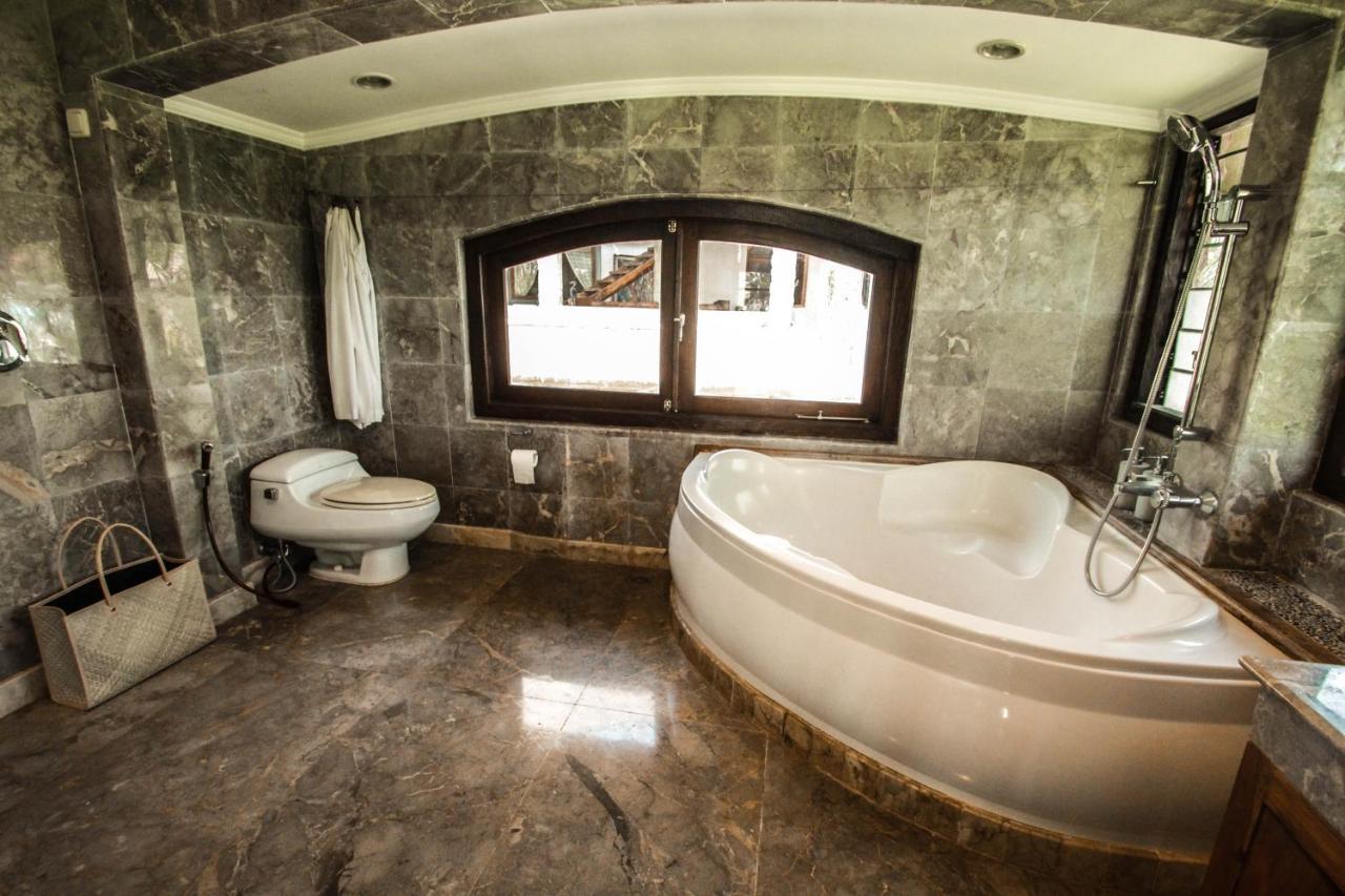 Saudara Home Ubud Esterno foto